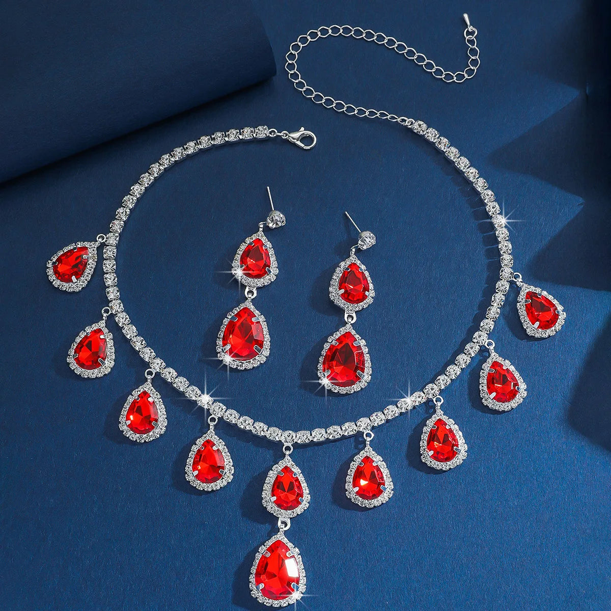 Women's Elegant Crystal Decorated Jewelry Set Trendy Pendant Necklace & Dangle Earrings Jewelry Set for Daily Clothing Decor